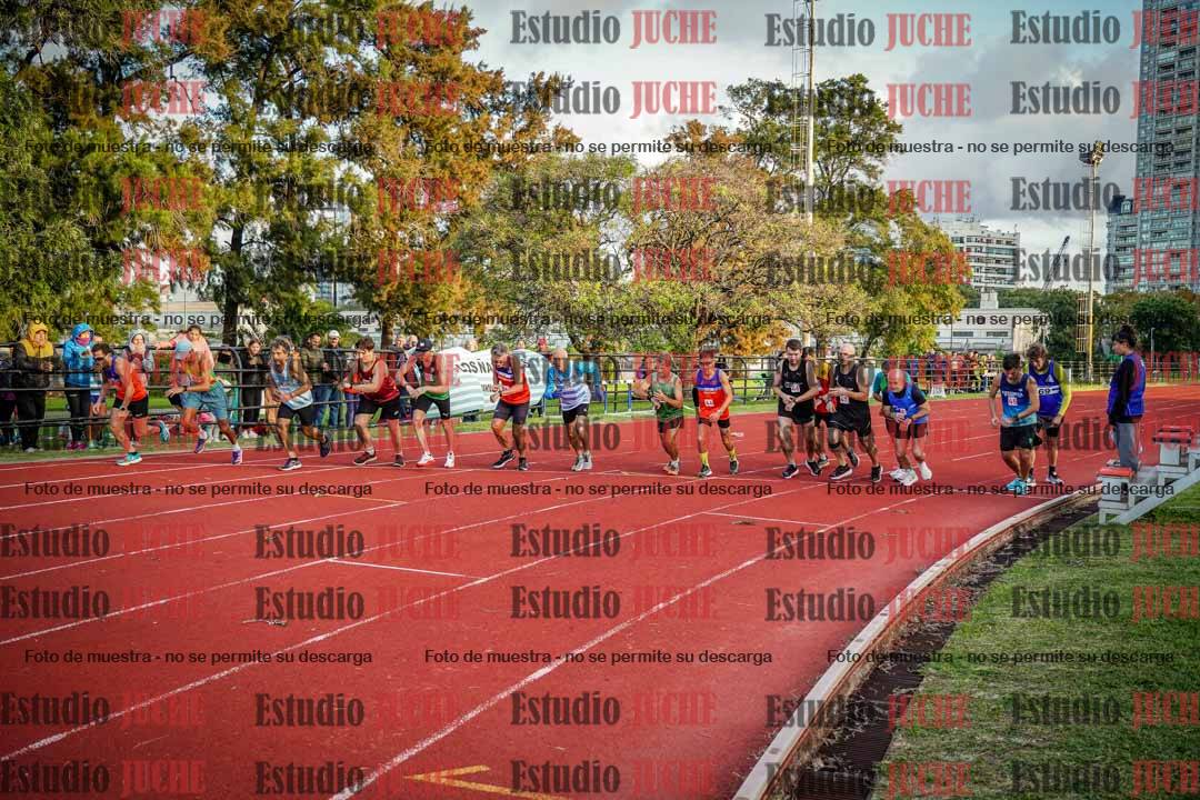 Fotos de los 3000 m llanos de varones