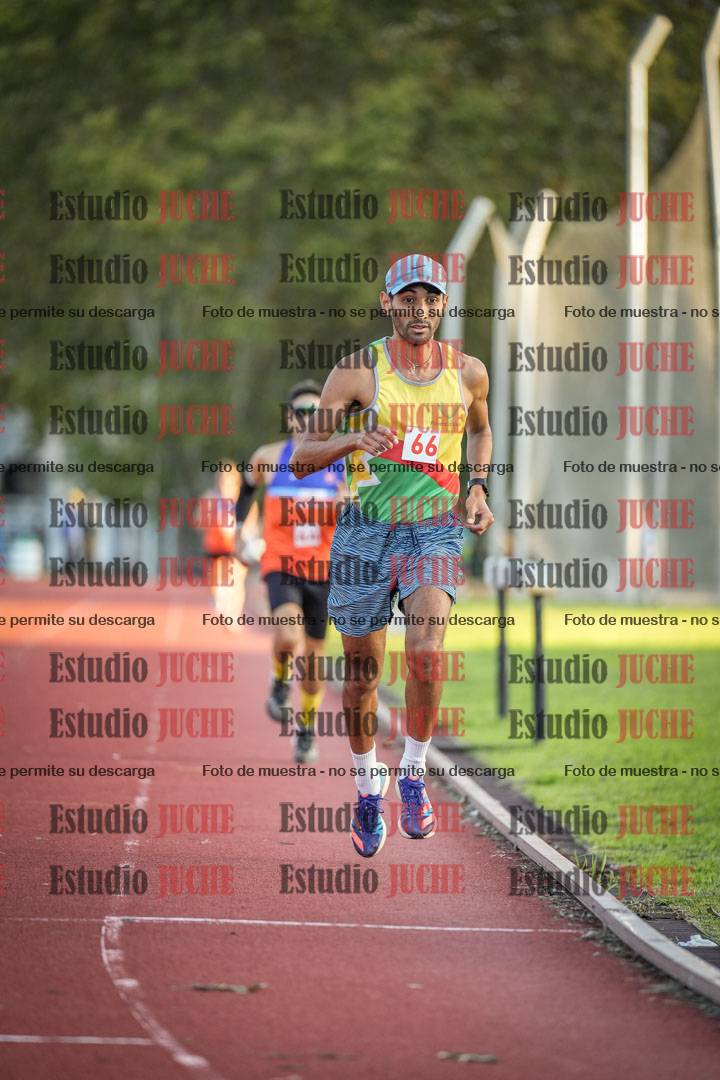 Fotos de los 3000 m llanos de varones