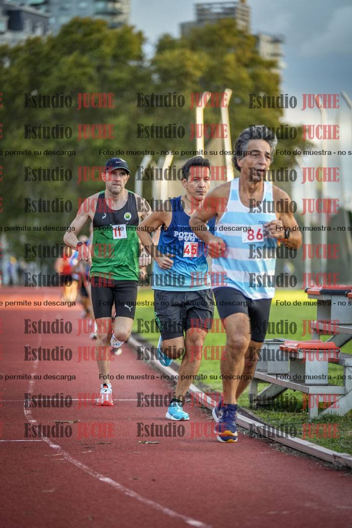 Fotos de los 3000 m llanos de varones