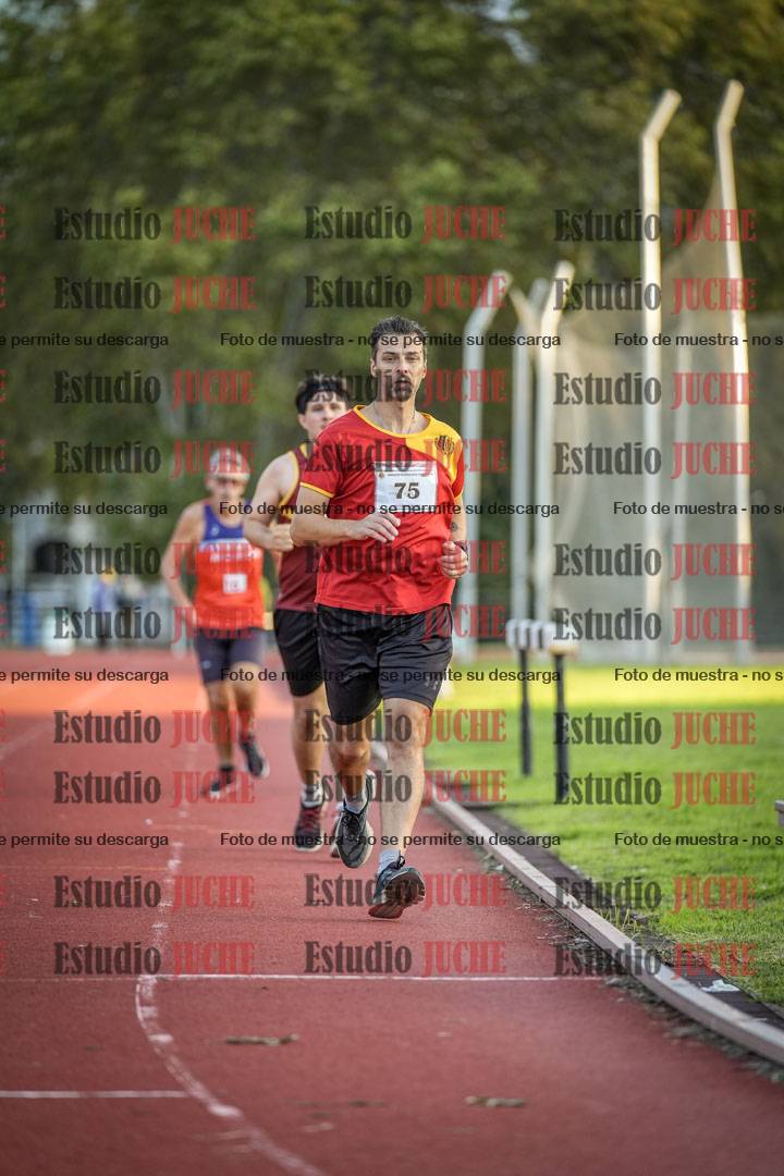 Fotos de los 3000 m llanos de varones