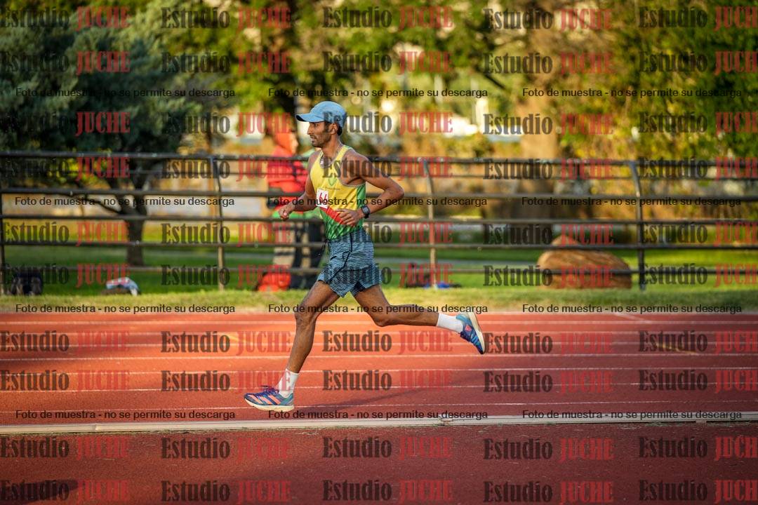 Fotos de los 3000 m llanos de varones
