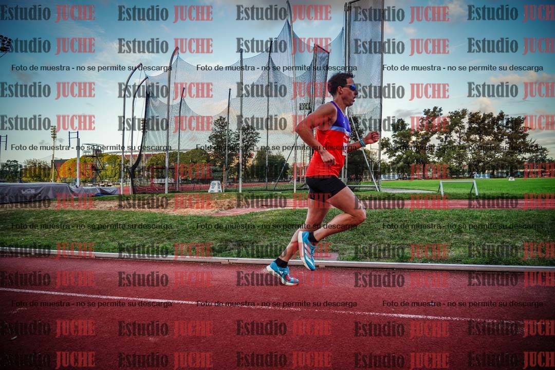 Fotos de los 3000 m llanos de varones