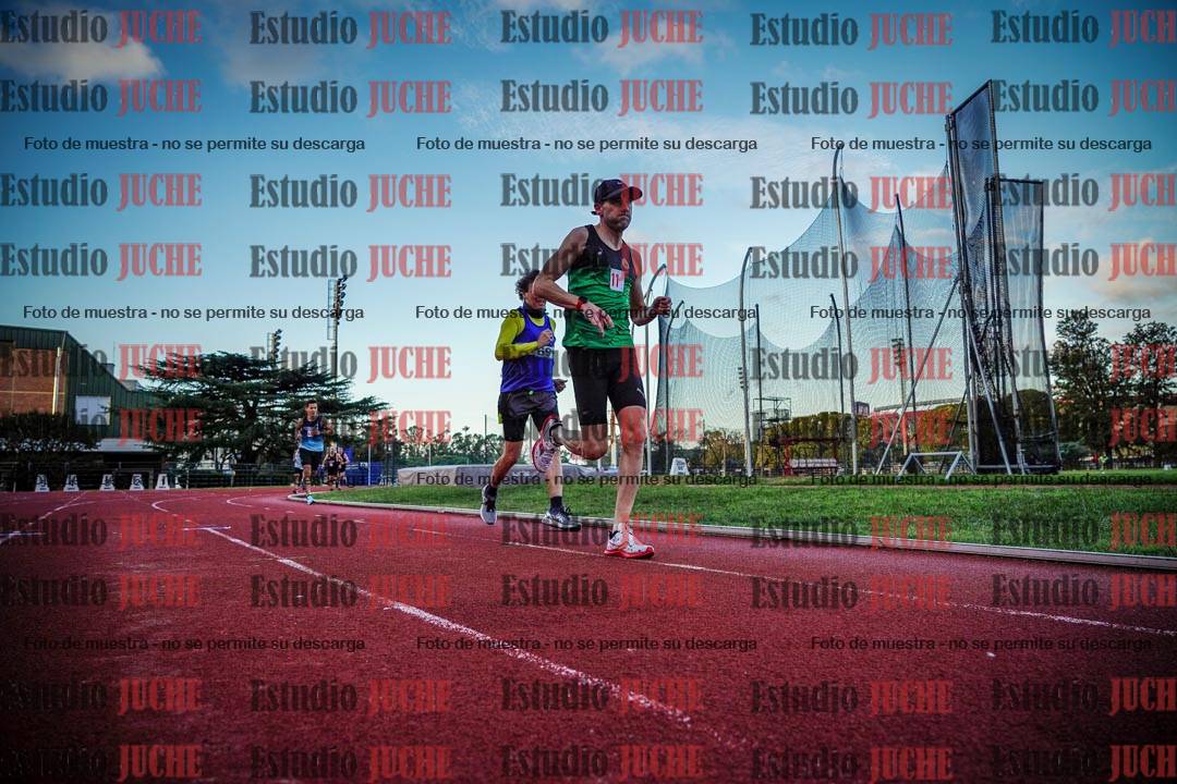 Fotos de los 3000 m llanos de varones