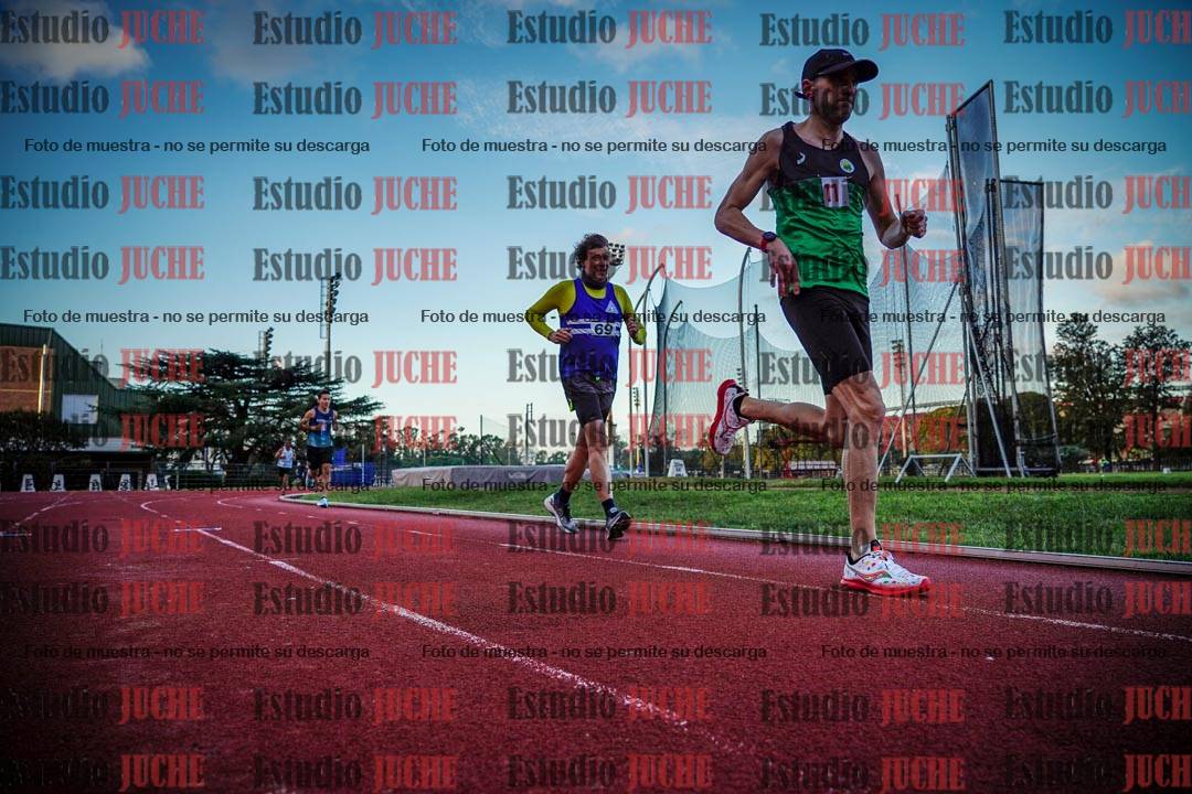 Fotos de los 3000 m llanos de varones