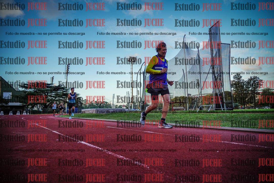 Fotos de los 3000 m llanos de varones