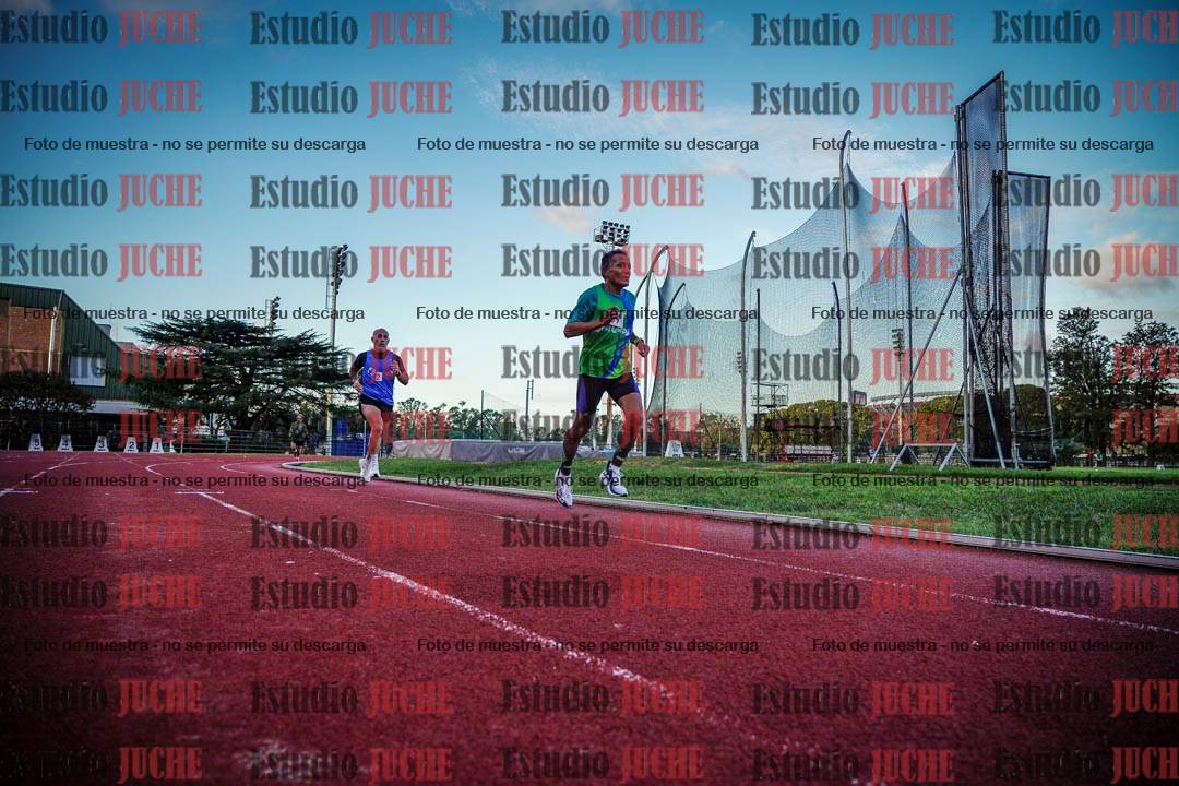 Fotos de los 3000 m llanos de varones