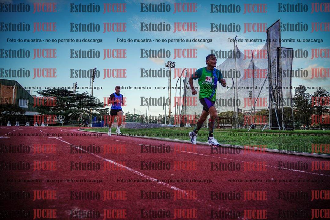 Fotos de los 3000 m llanos de varones
