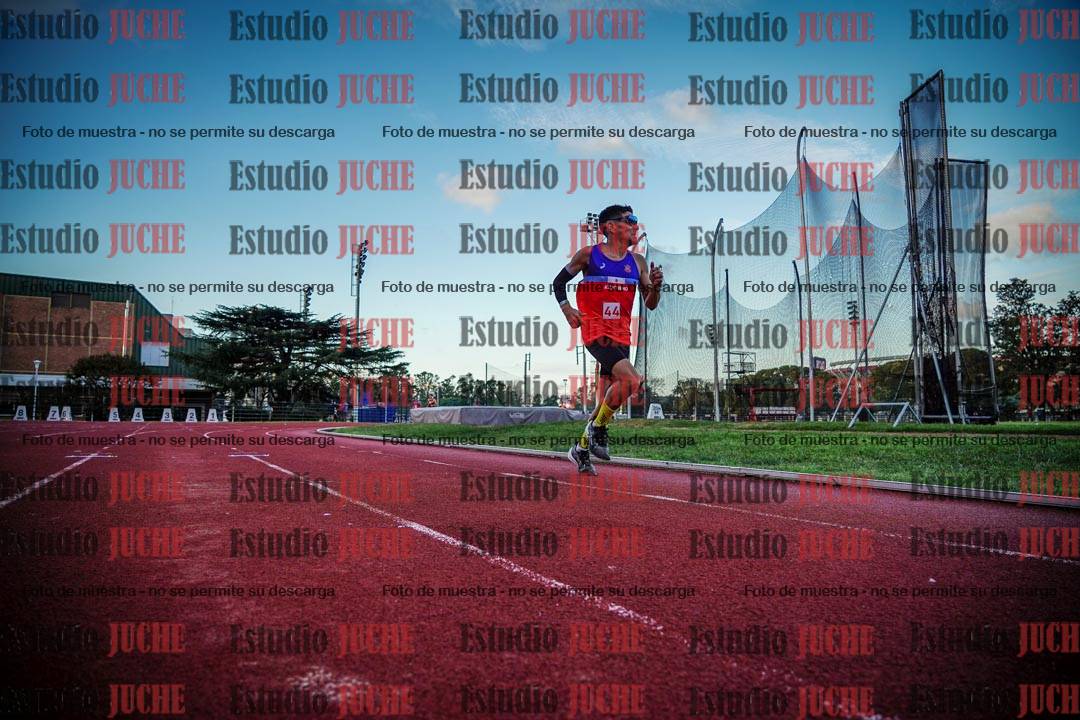 Fotos de los 3000 m llanos de varones