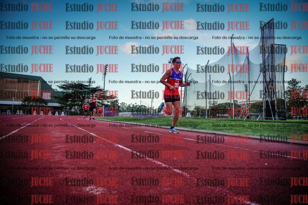 Fotos de los 3000 m llanos de varones