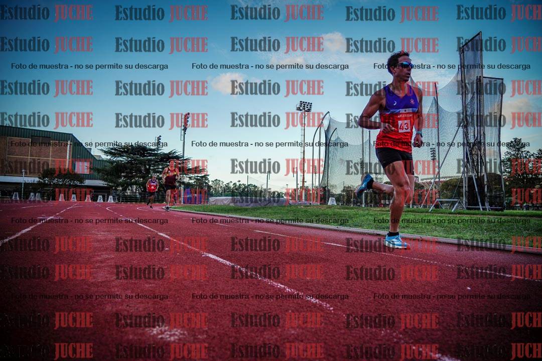 Fotos de los 3000 m llanos de varones