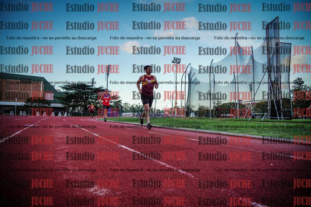 Fotos de los 3000 m llanos de varones