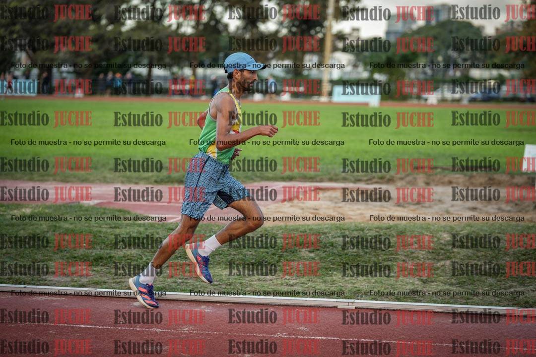 Fotos de los 3000 m llanos de varones