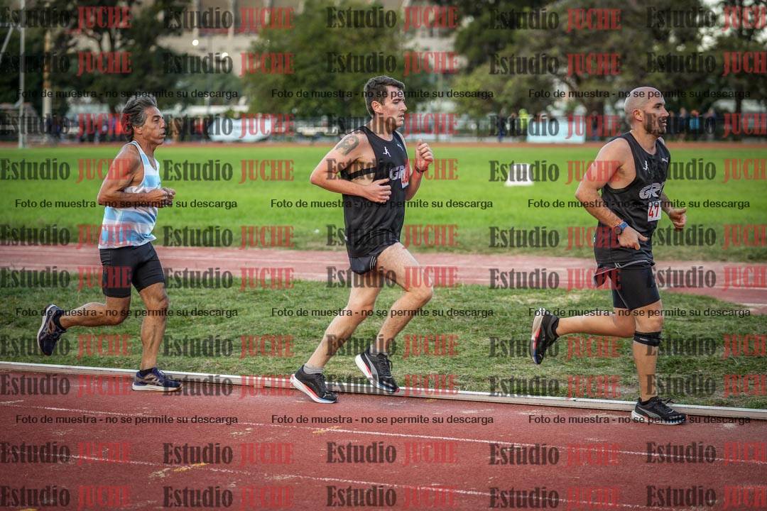 Fotos de los 3000 m llanos de varones
