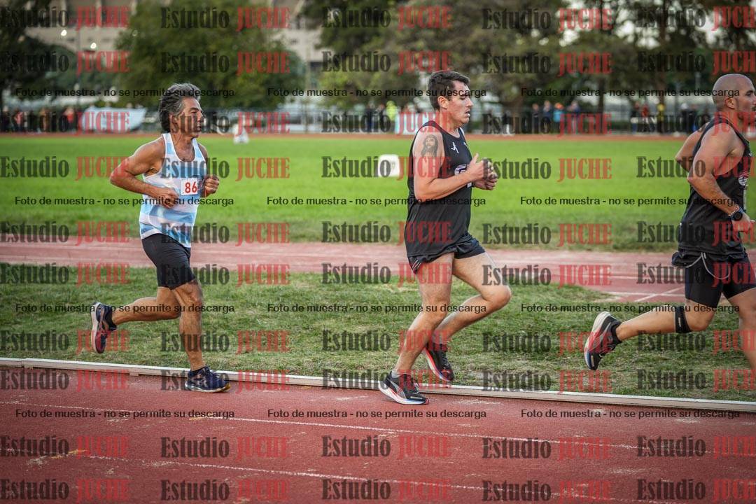Fotos de los 3000 m llanos de varones
