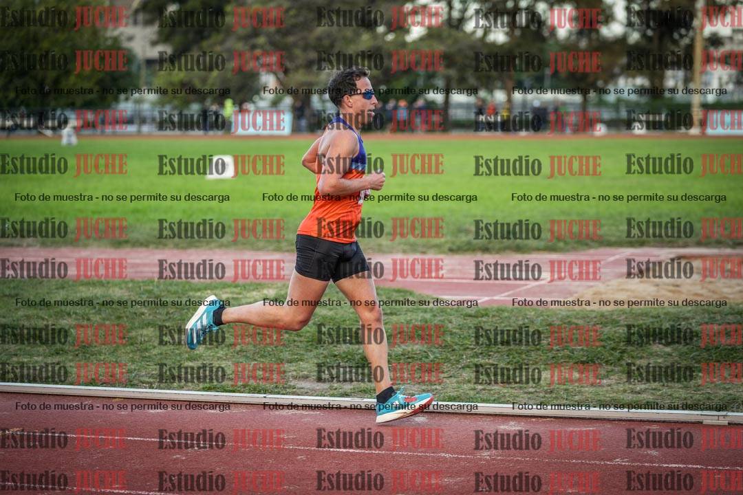 Fotos de los 3000 m llanos de varones