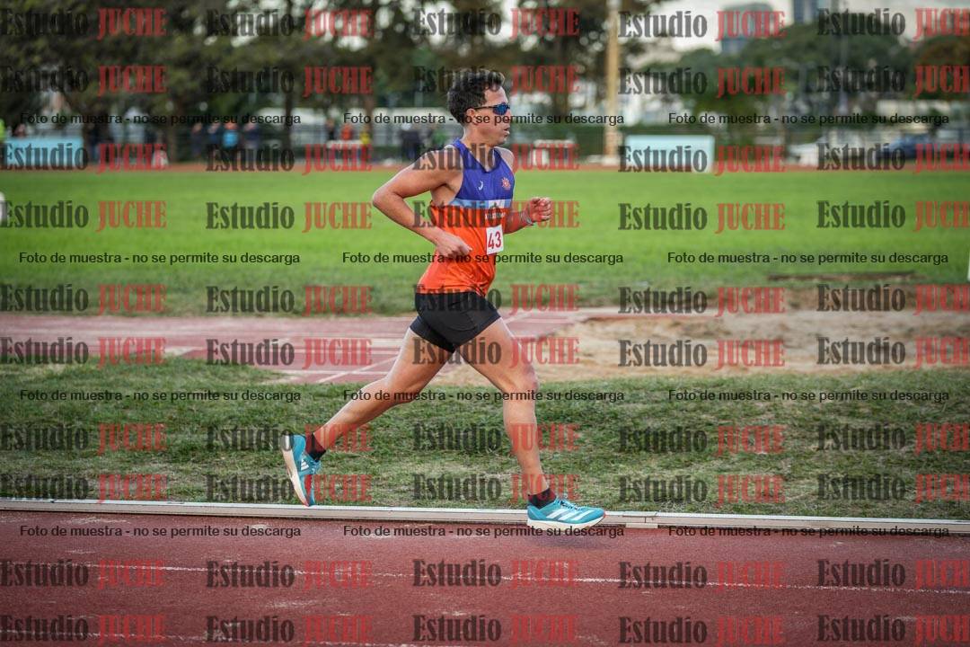Fotos de los 3000 m llanos de varones