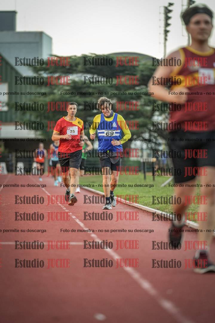 Fotos de los 3000 m llanos de varones