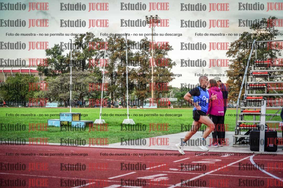 Fotos de los 3000 m llanos de varones