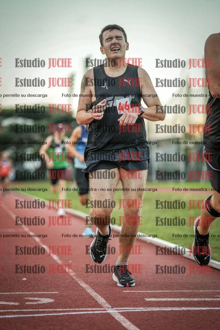 Fotos de los 3000 m llanos de varones