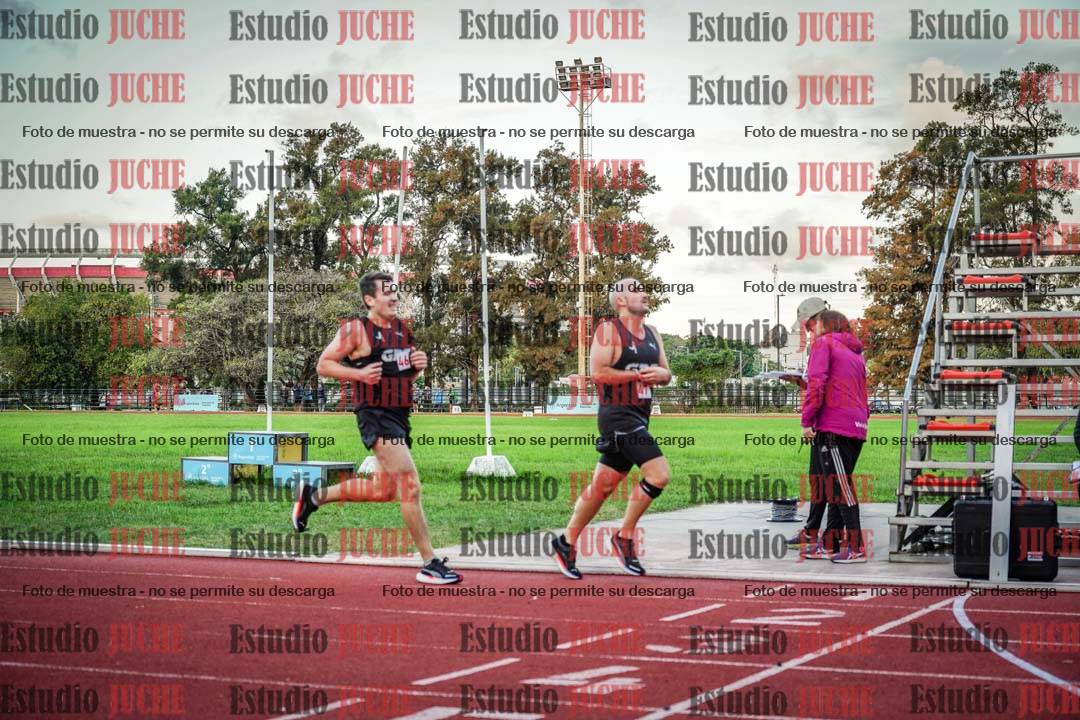 Fotos de los 3000 m llanos de varones