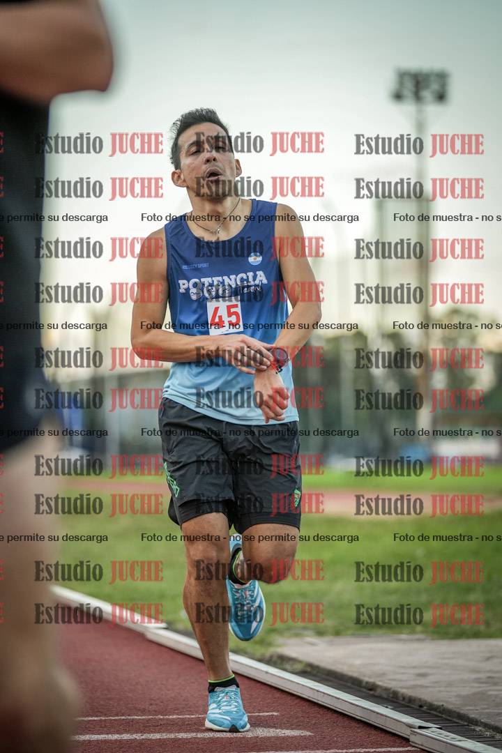 Fotos de los 3000 m llanos de varones