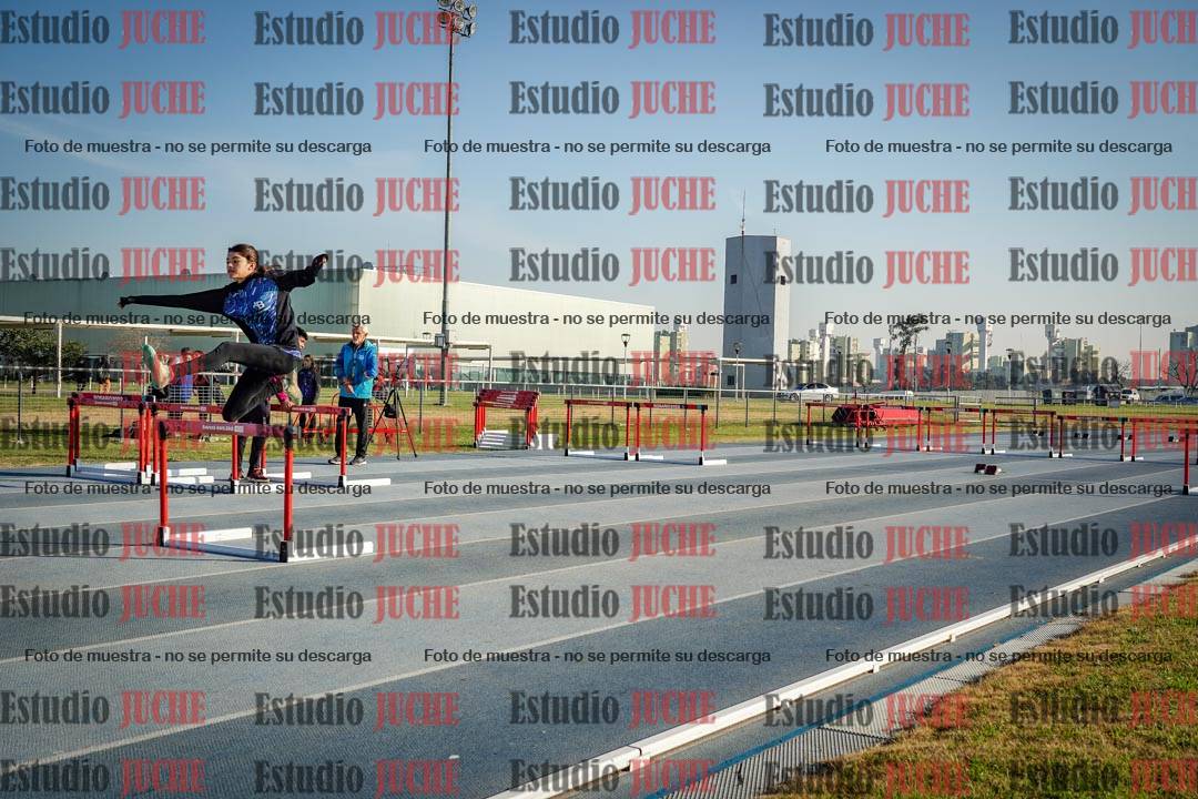 Fotos de los 80 m con vallas de mujeres