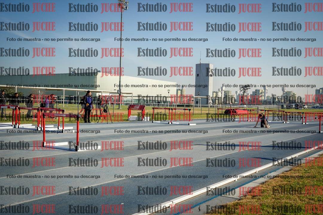 Fotos de los 80 m con vallas de mujeres