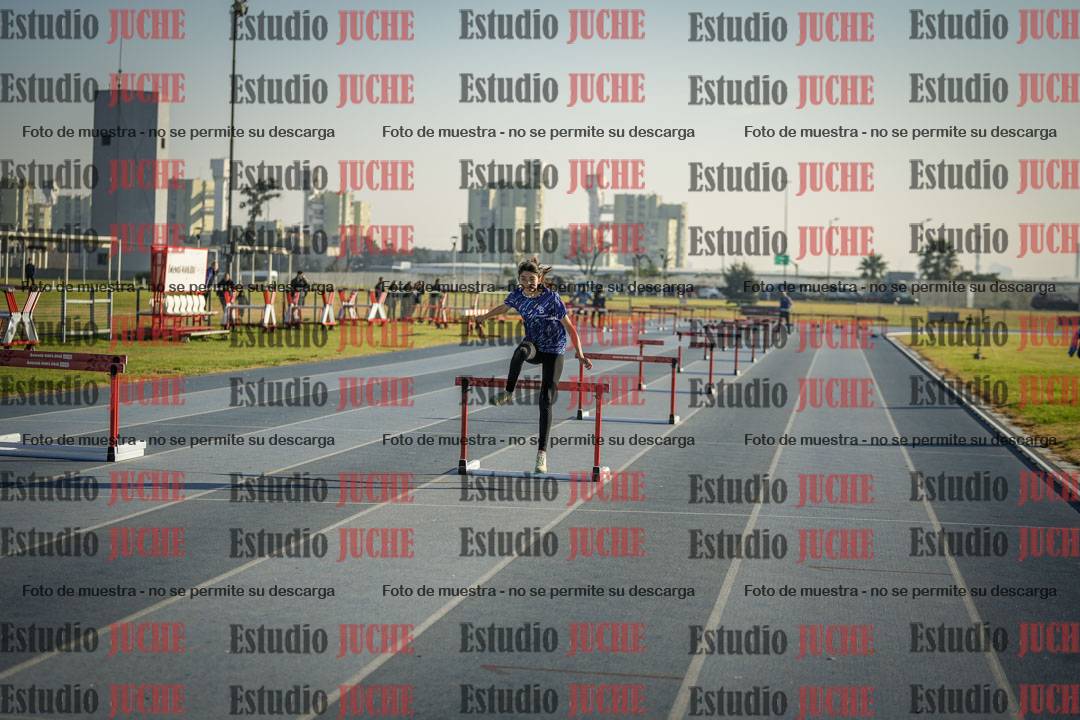 Fotos de los 80 m con vallas de mujeres