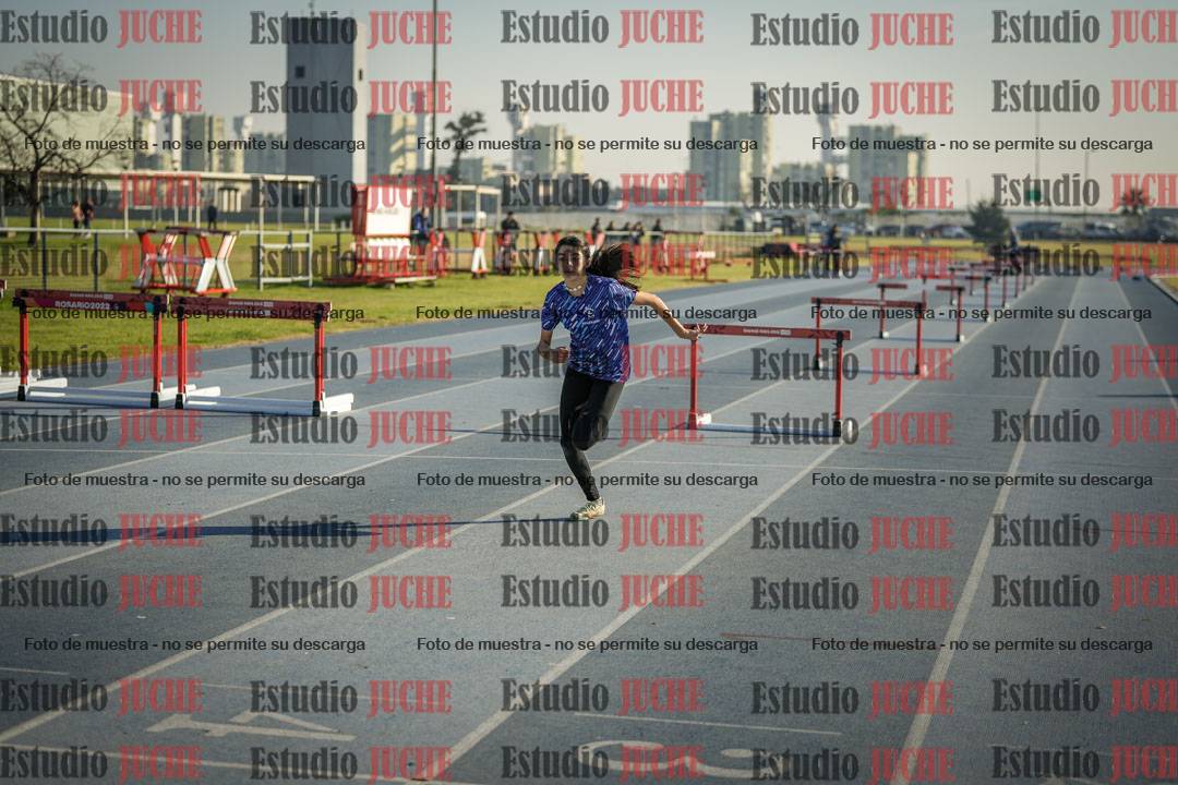 Fotos de los 80 m con vallas de mujeres