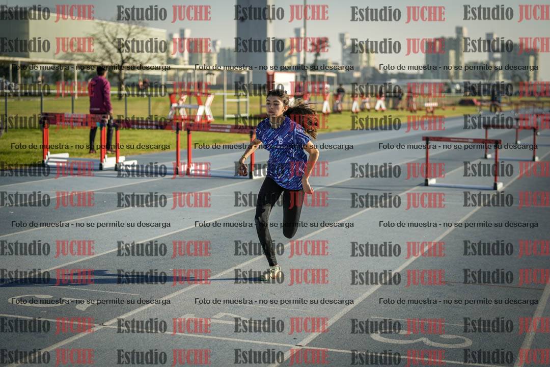 Fotos de los 80 m con vallas de mujeres