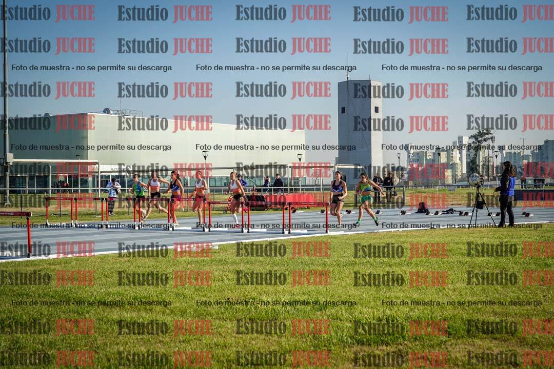 Fotos de los 100 m con vallas de mujeres