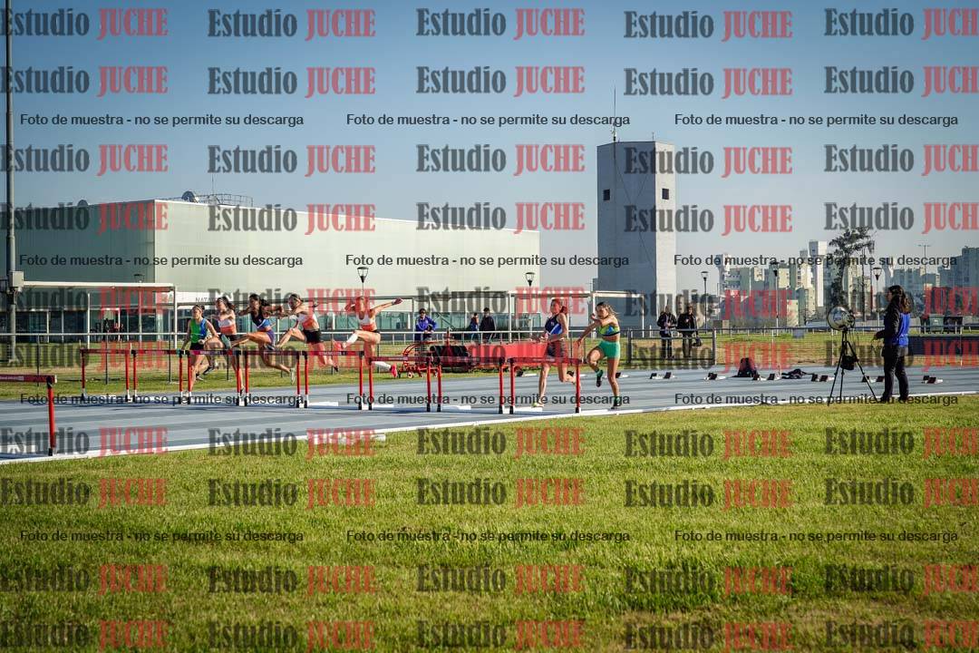 Fotos de los 100 m con vallas de mujeres