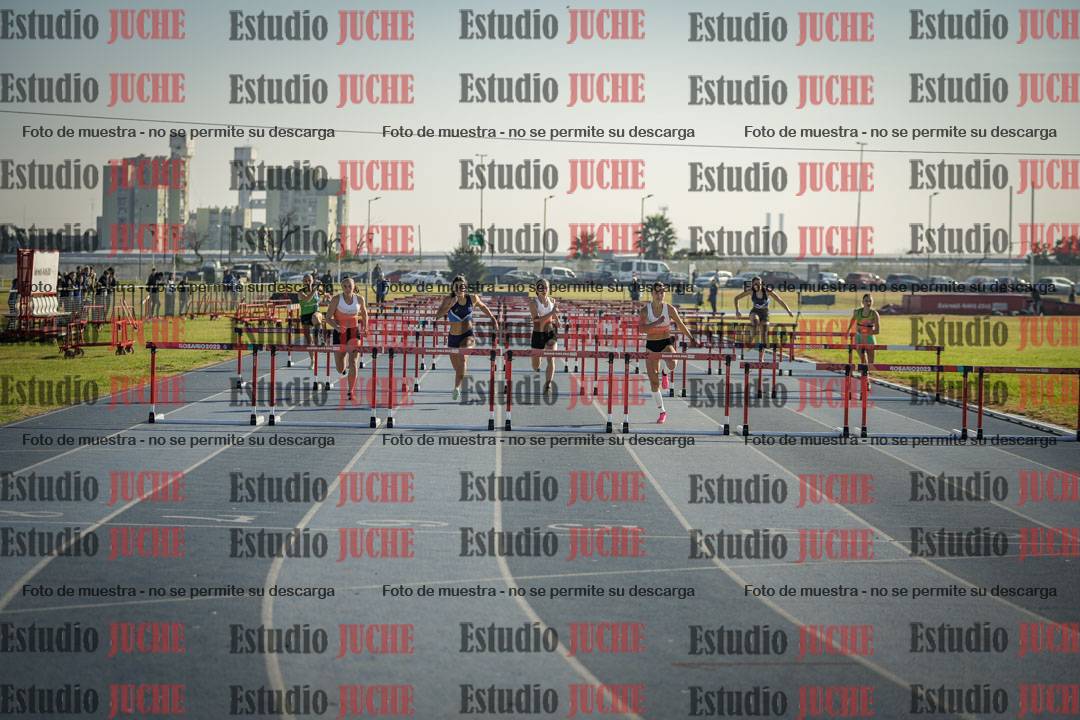 Fotos de los 100 m con vallas de mujeres