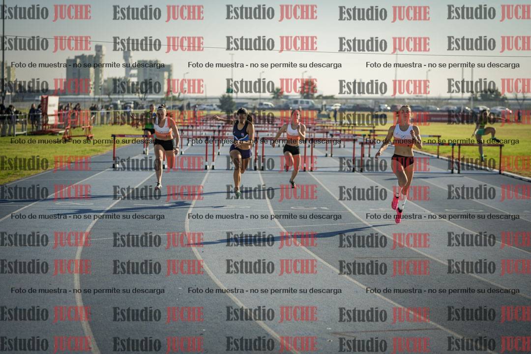 Fotos de los 100 m con vallas de mujeres