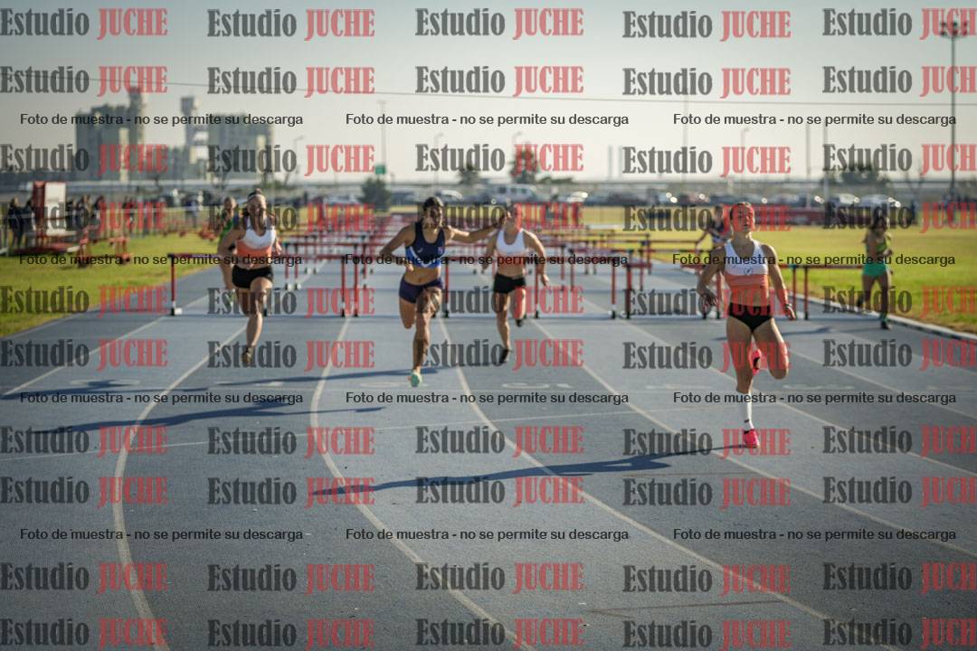 Fotos de los 100 m con vallas de mujeres