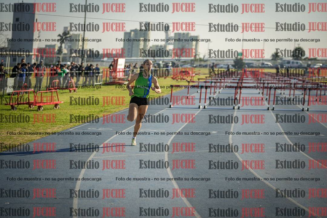 Fotos de los 100 m con vallas de mujeres