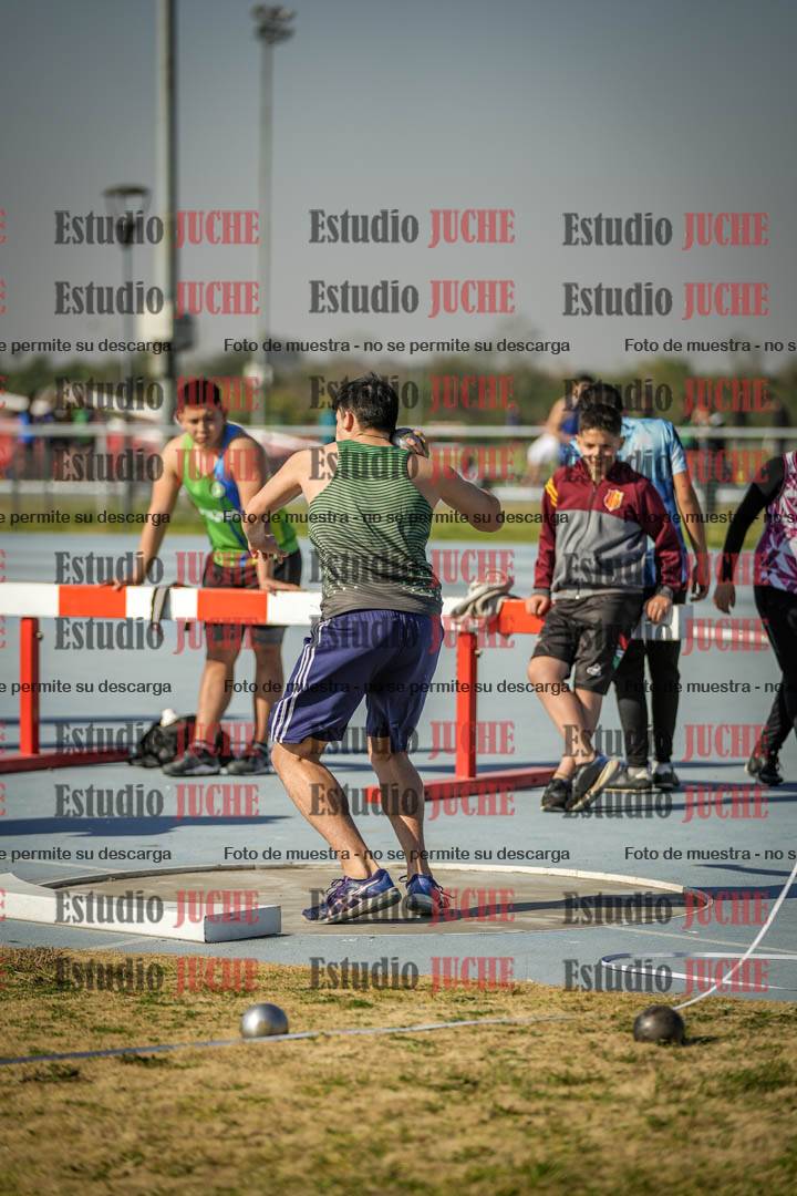 Fotos del lanzamiento de bala de varones