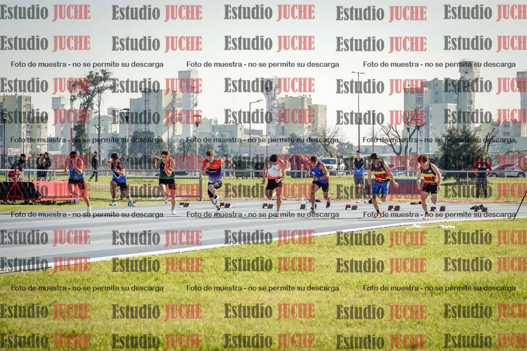 Fotos de los 100 m llanos de varones