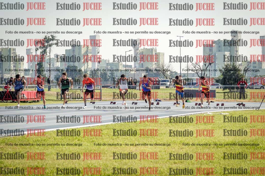 Fotos de los 100 m llanos de varones