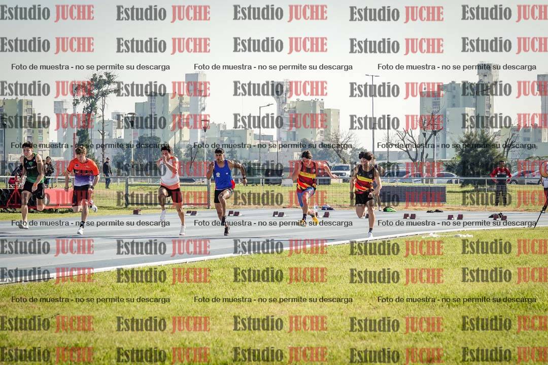 Fotos de los 100 m llanos de varones