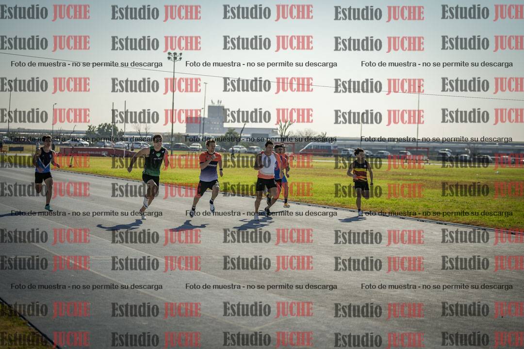 Fotos de los 100 m llanos de varones