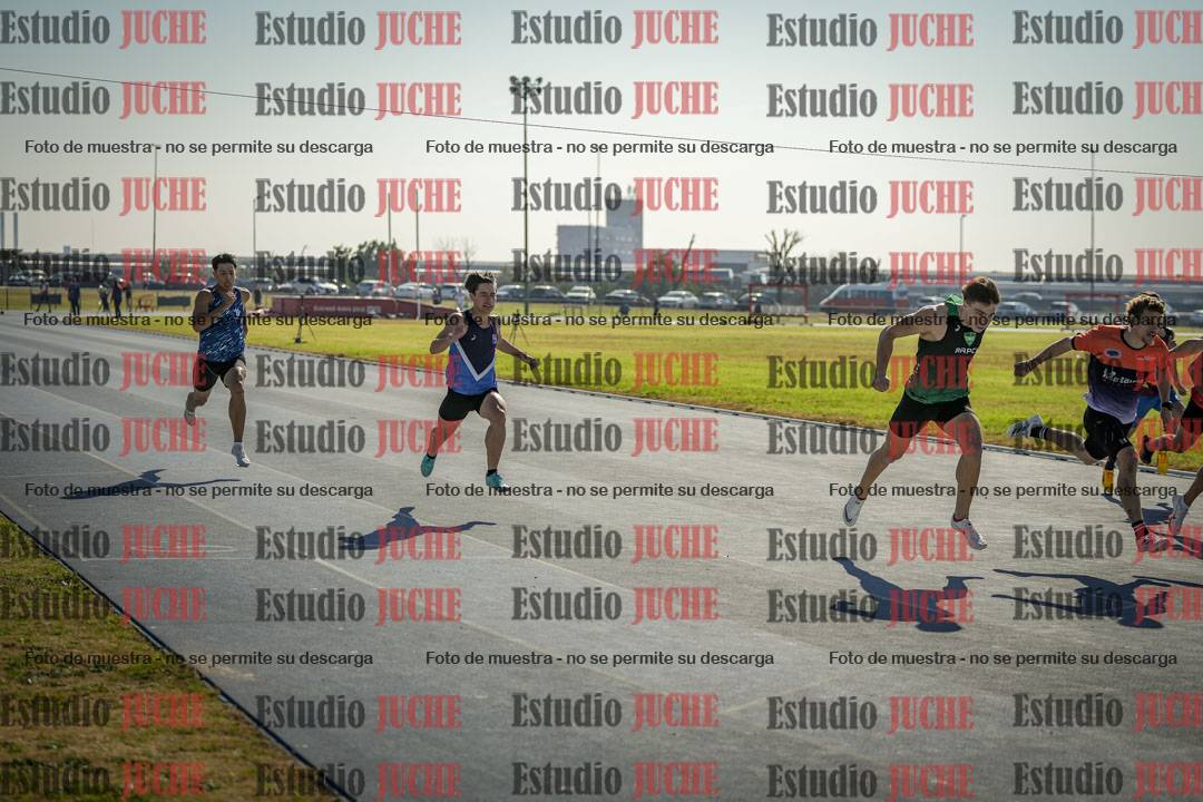 Fotos de los 100 m llanos de varones
