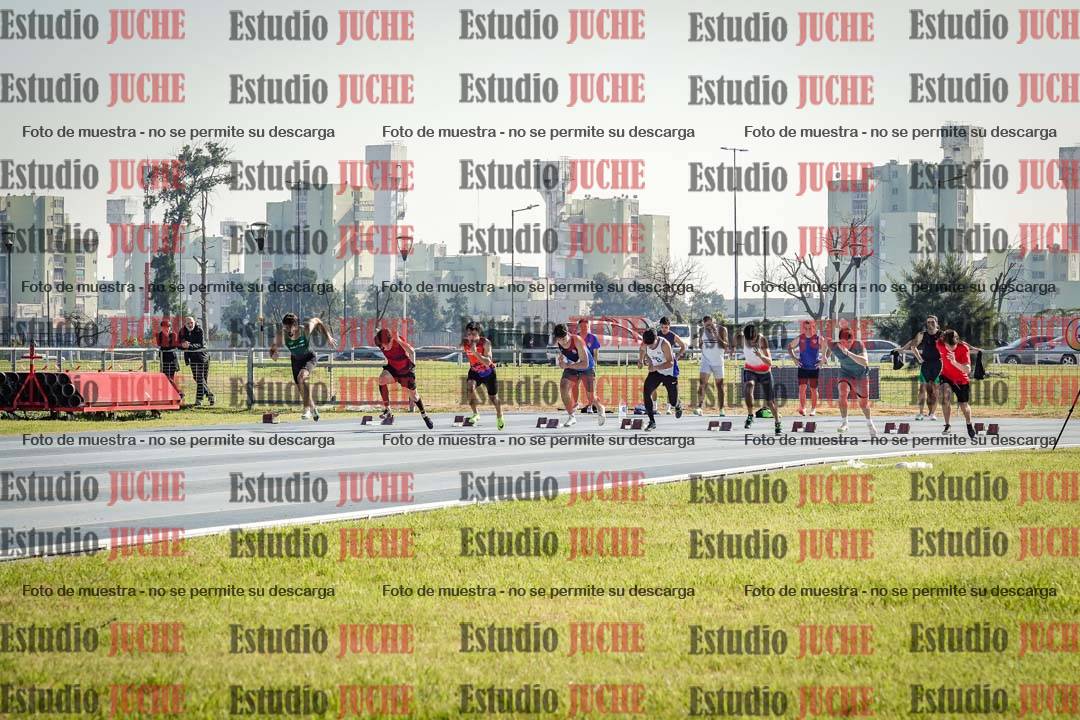 Fotos de los 100 m llanos de varones