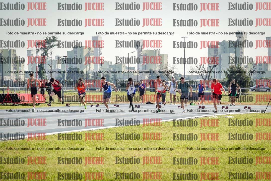 Fotos de los 100 m llanos de varones