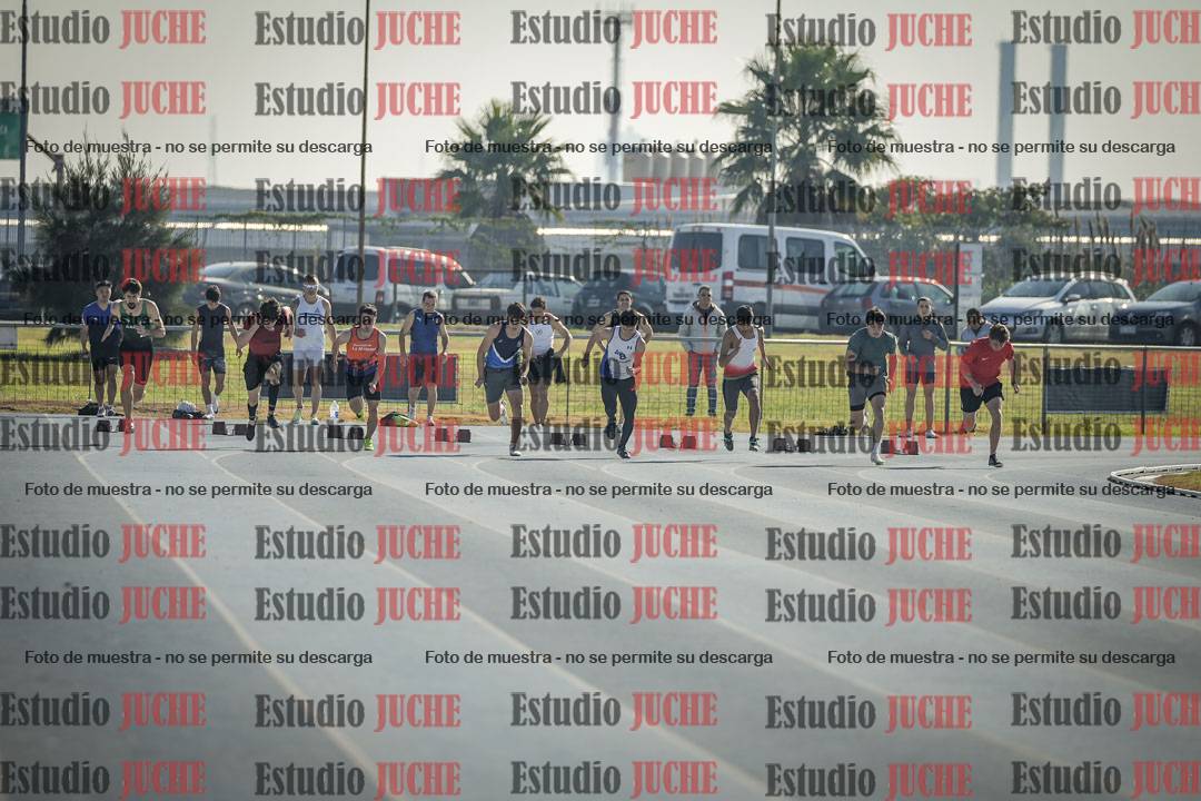 Fotos de los 100 m llanos de varones