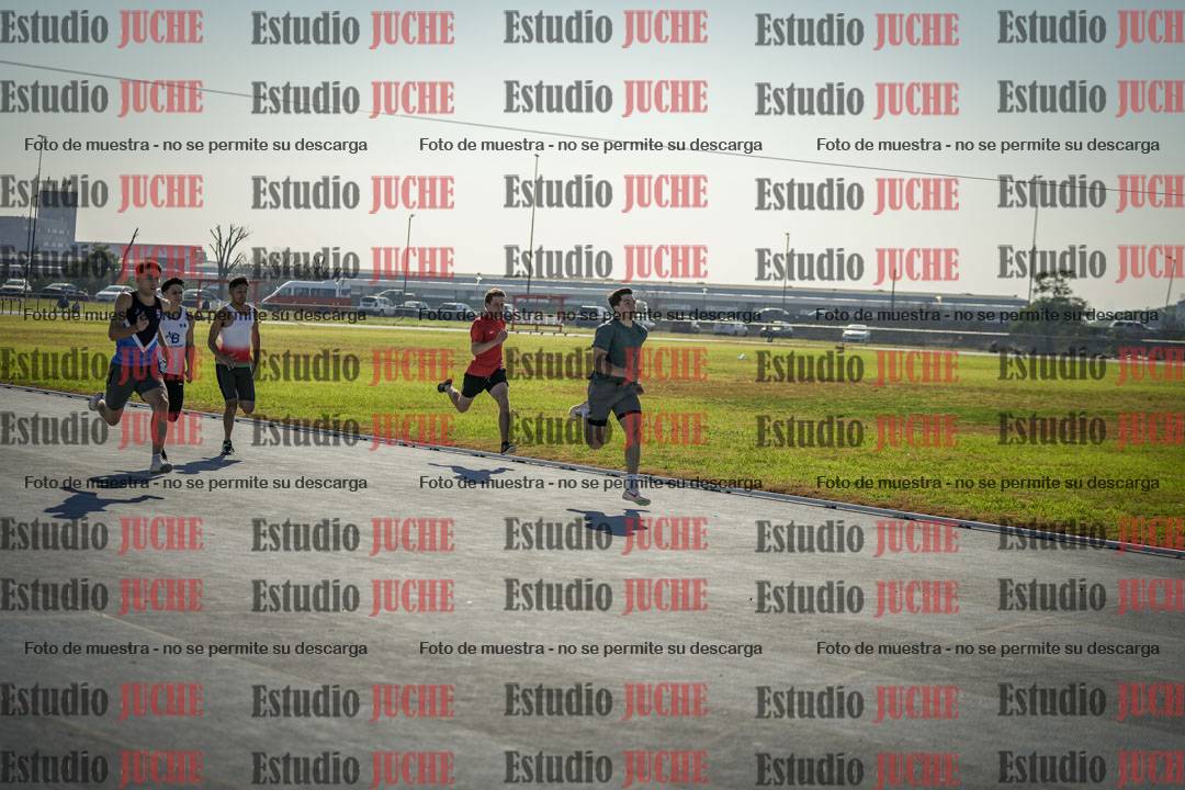 Fotos de los 100 m llanos de varones