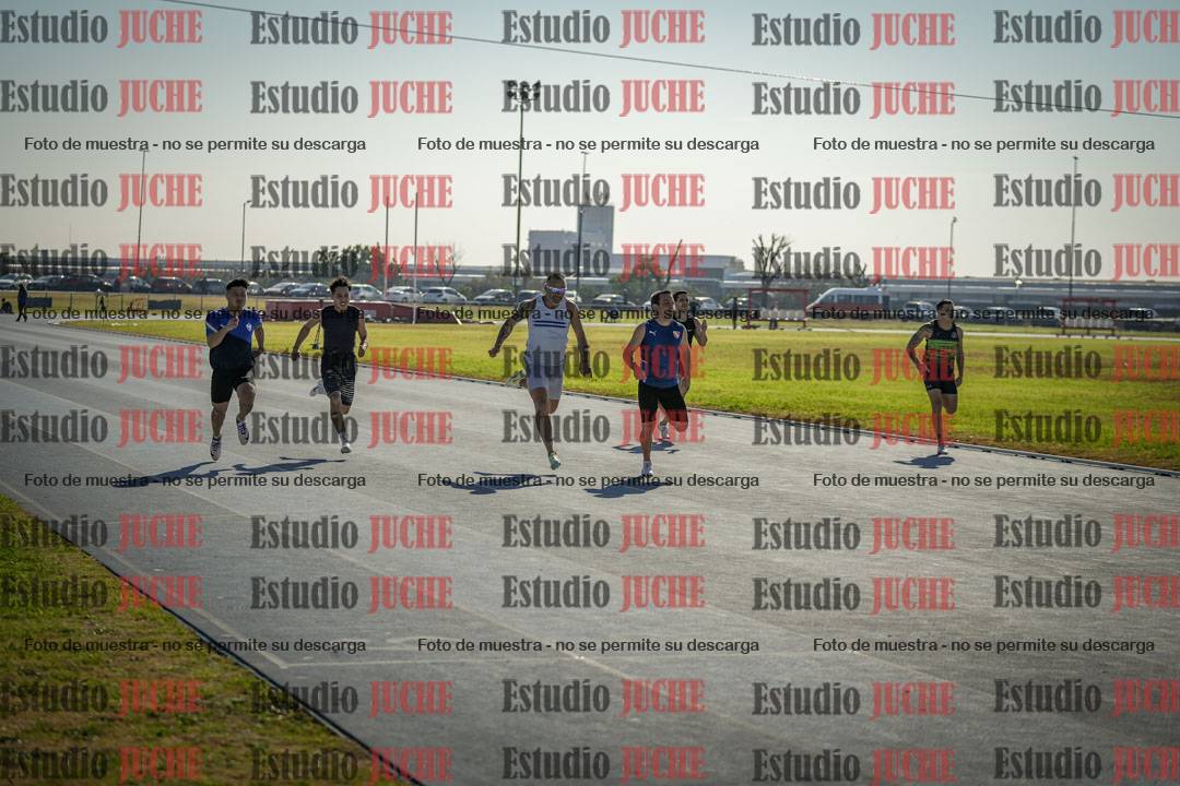 Fotos de los 100 m llanos de varones