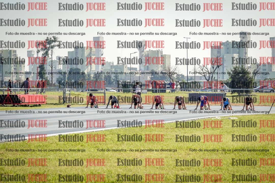 Fotos de los 100 m llanos de varones