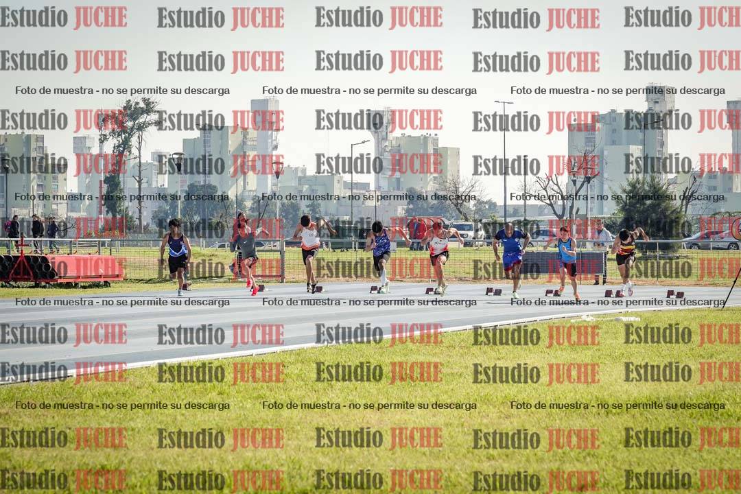 Fotos de los 100 m llanos de varones