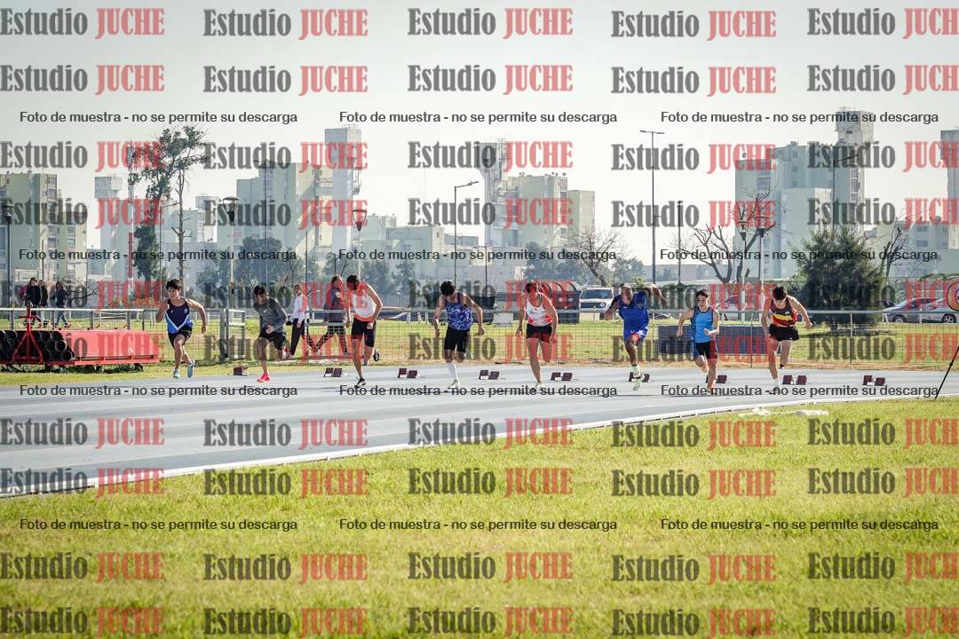 Fotos de los 100 m llanos de varones